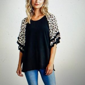 Umgee Black Layered Sleeve Top Blouse Black Animal Pint New